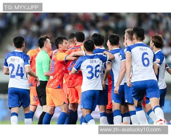 快船与小牛激战正酣球星对决引发球迷热议与期待